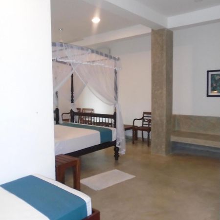 Beach Inns Holiday Resort - Celeste Matara Bagian luar foto