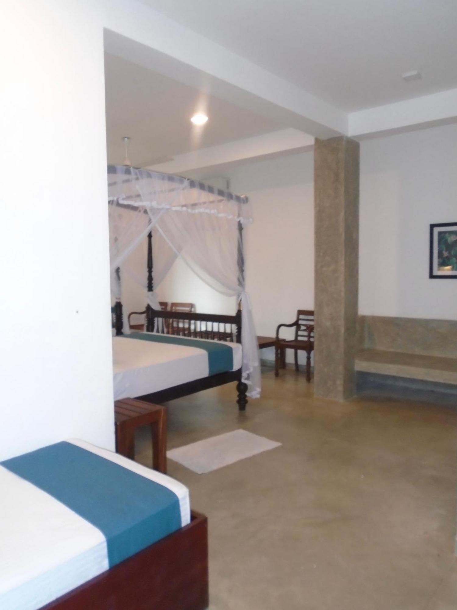 Beach Inns Holiday Resort - Celeste Matara Bagian luar foto